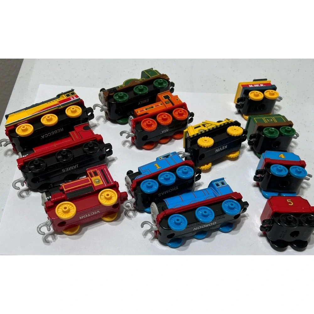 2020 Gullane Thomas Limited Mattel Mixed‎ Metal Plastic Train LOT 12 Pieces